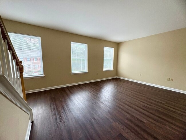 Building Photo - 3 Bedroom 1.5 Bathroom in Elizabethtown!