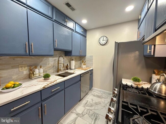 Building Photo - 263 Tavistock Rd