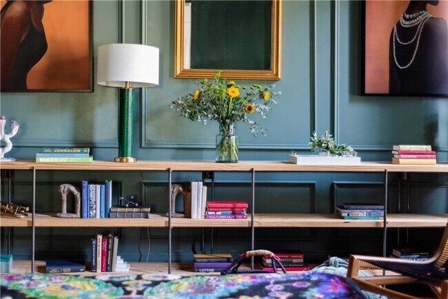 Building Photo - 383 Park Ave SE