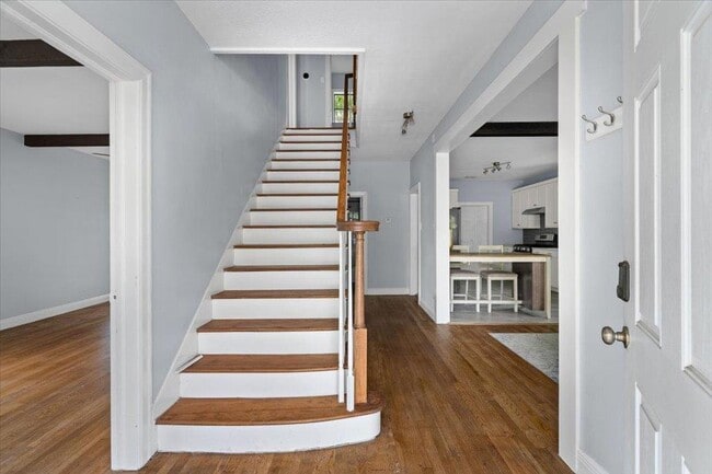 Building Photo - 10302 Aspen St