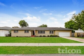 Building Photo - 4011 W Nassau St