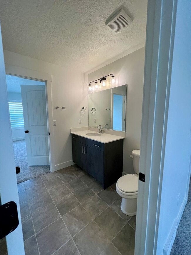 Building Photo - HUGE NEW HOUSE FOR RENT NEAR HILL AFB
