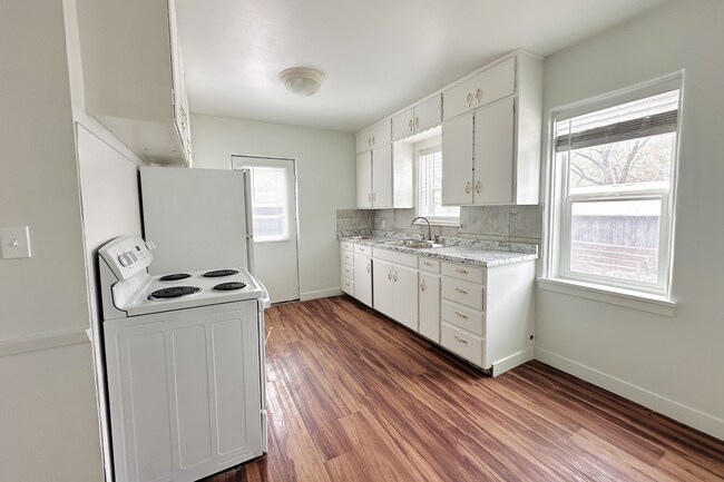 Building Photo - 1333 N. Main Street