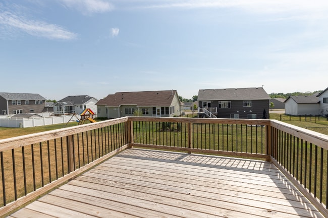 Building Photo - 3715 Fernwood Ln SW