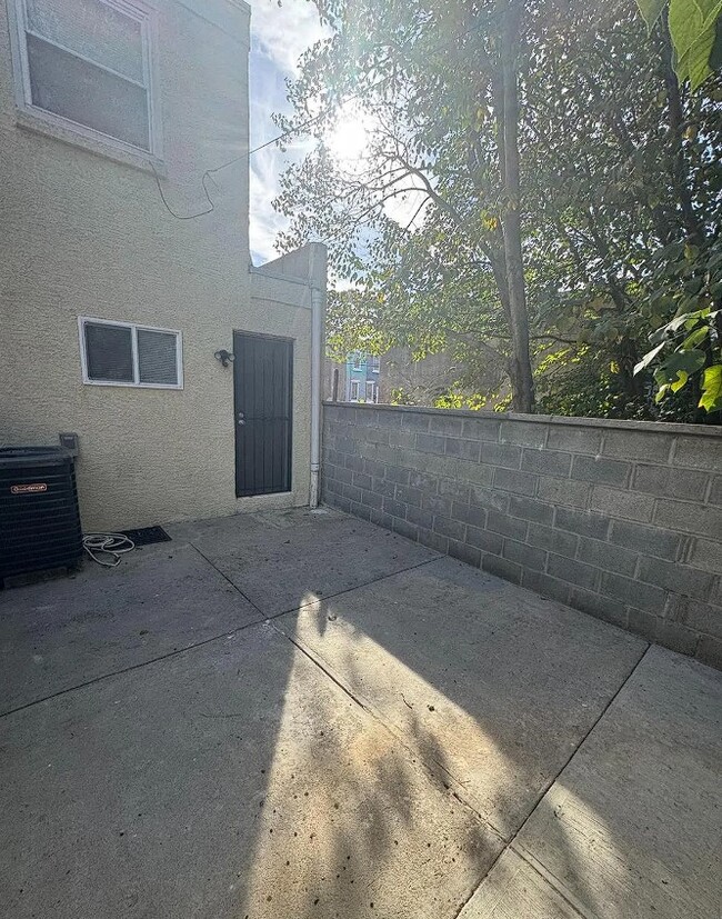 Building Photo - 3839 Melon St