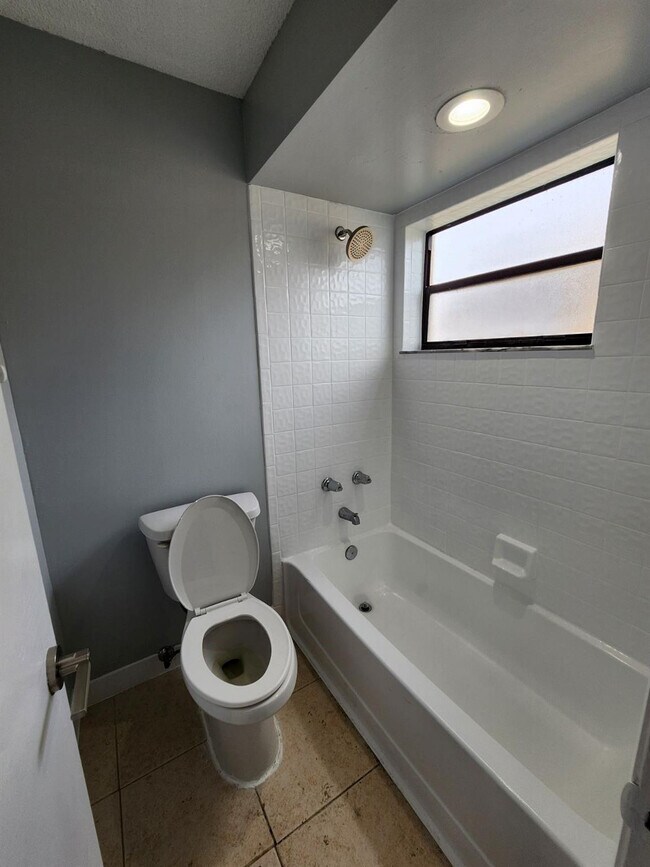 Building Photo - 2551 NW 56th Ave