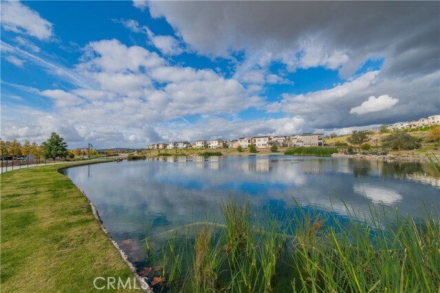 Building Photo - 295 Autumn Wy