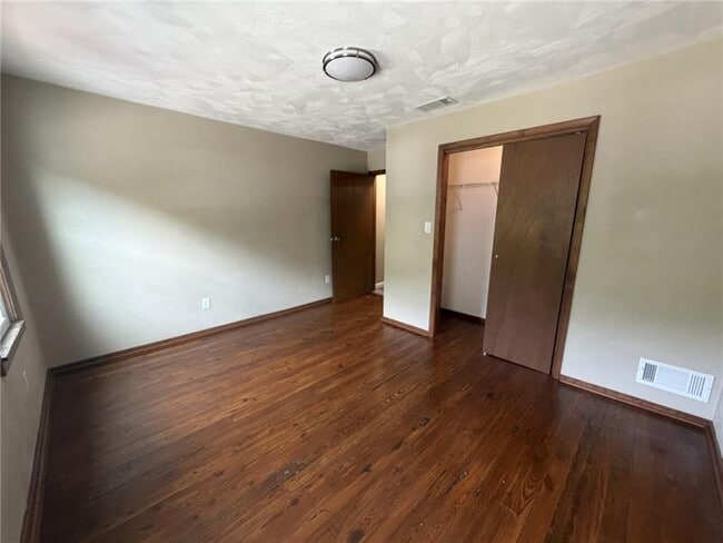 Building Photo - 254 Bailies Run Rd