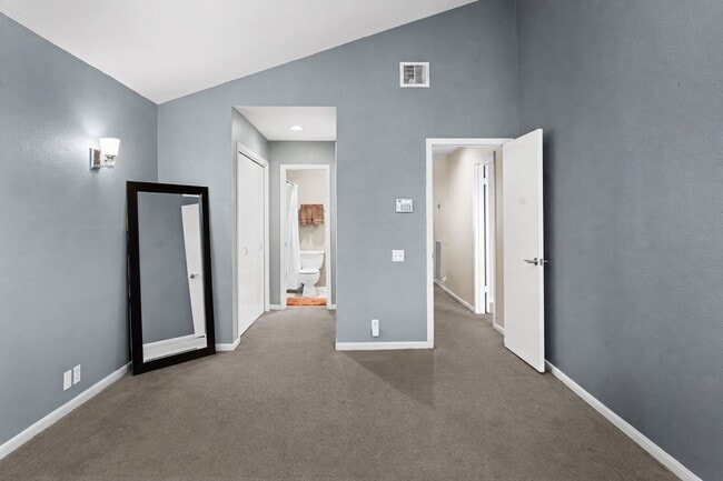 Building Photo - 1556 Prairie Grove Dr