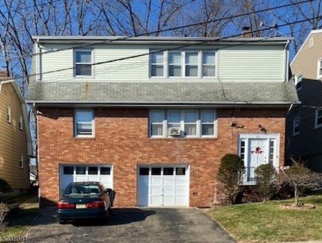 Primary Photo - 73 Lakeshore Dr