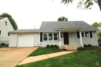 Building Photo - 428 Chamberlin Dr