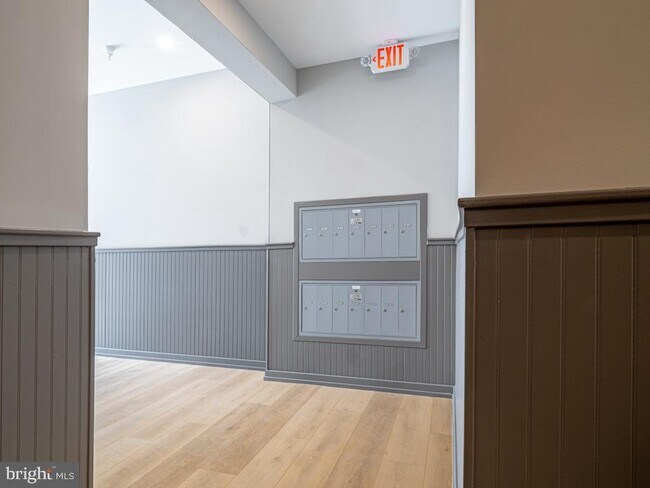 Building Photo - 769 S 10th St