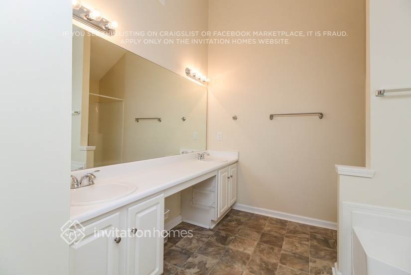Building Photo - 7145 Pinecone Way