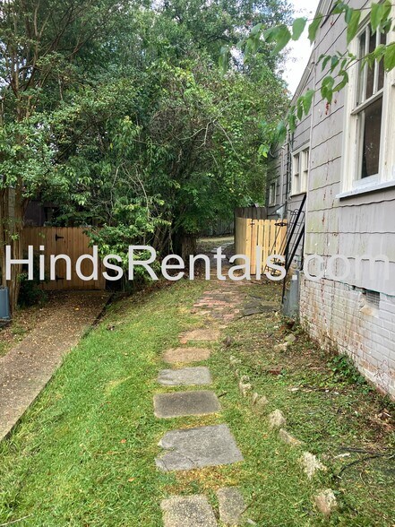 Building Photo - 1110 Quinn St