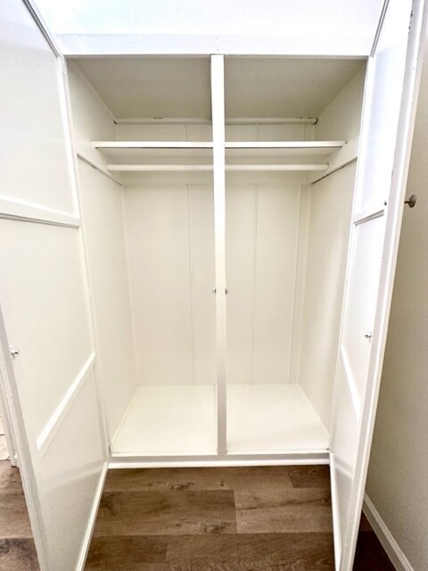 bed 4 closet - 620 Van Wig Ave