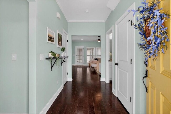 Building Photo - 1694 Sparkleberry Ln