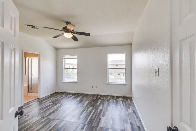 Building Photo - 4906 Causeway Ct