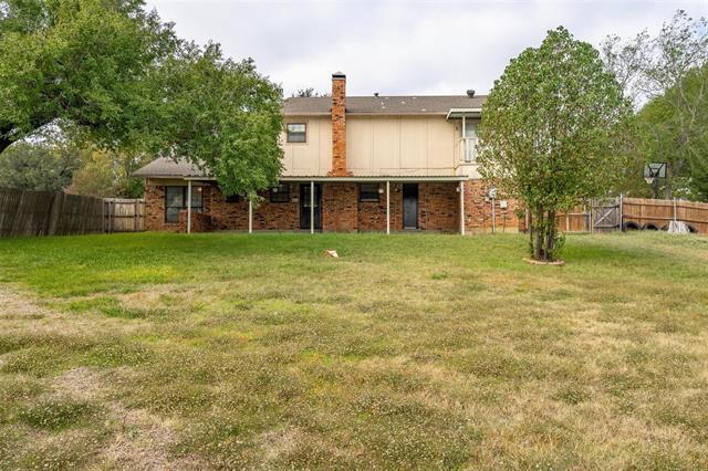 Building Photo - 4212 Village Green Dr