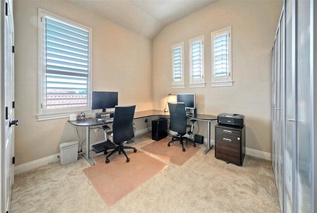 Building Photo - 10920 Bidens Pl