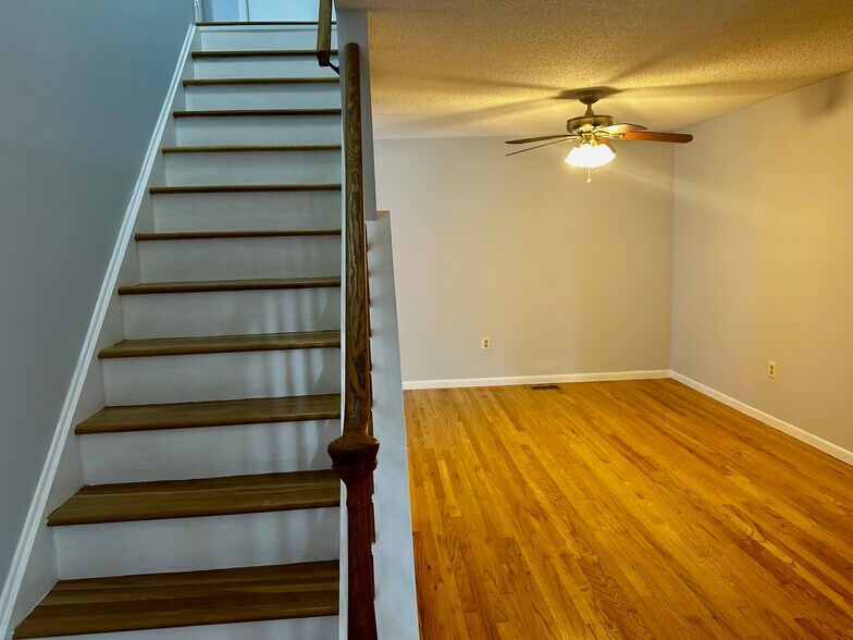 Building Photo - 99 Thoreau Dr