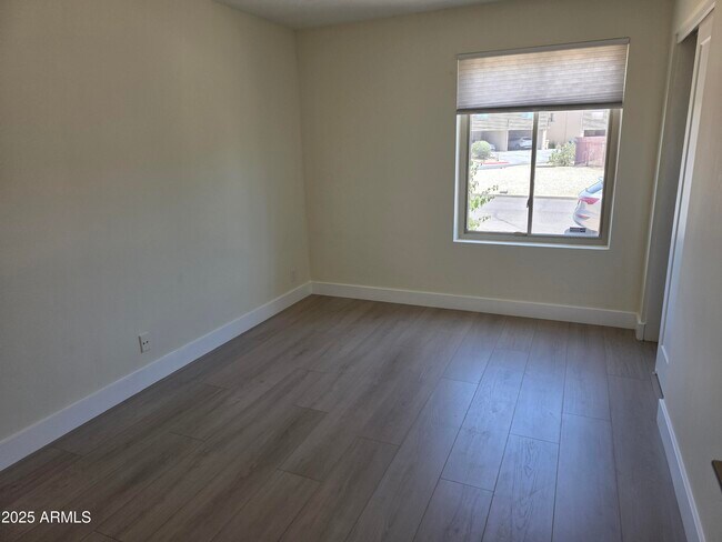 Building Photo - 14626 Yerba Buena Way