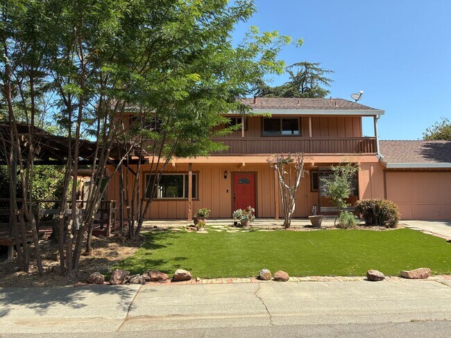 Building Photo - Beautiful West Davis home available in June