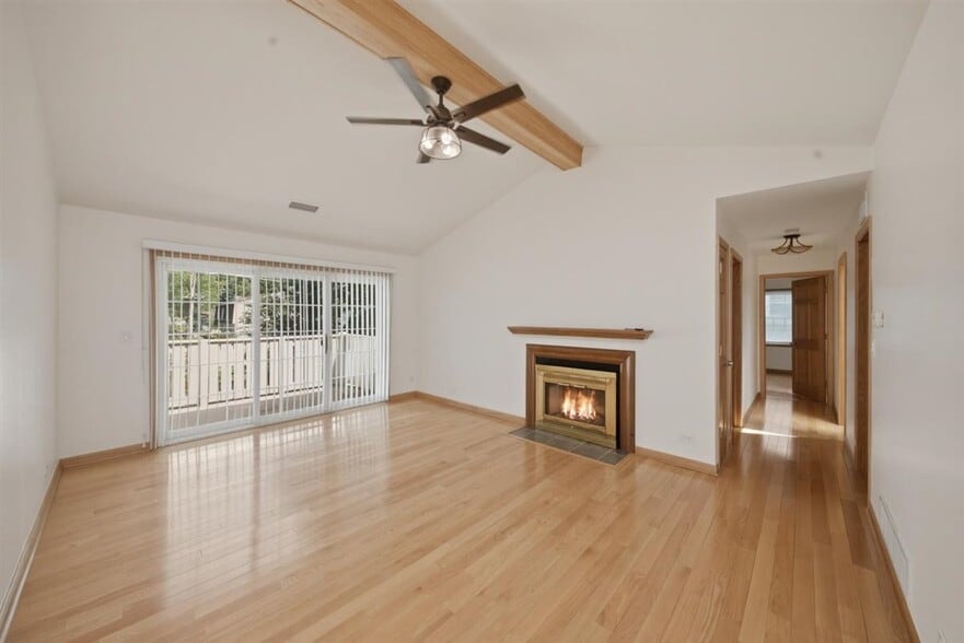 Building Photo - 1671 Grosvenor Cir