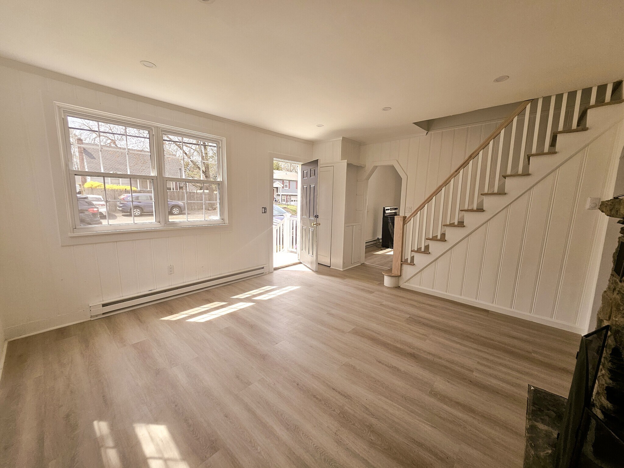 Building Photo - 19 Longview Ave