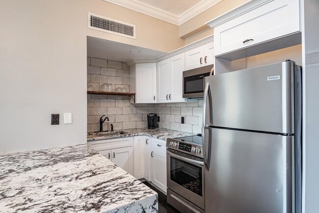 Building Photo - 2109 Bayshore Blvd