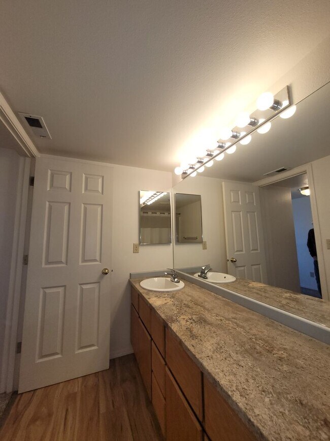 Building Photo - Waterfront Condo