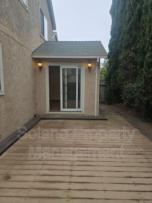 Building Photo - 318 Ridgecrest Cir