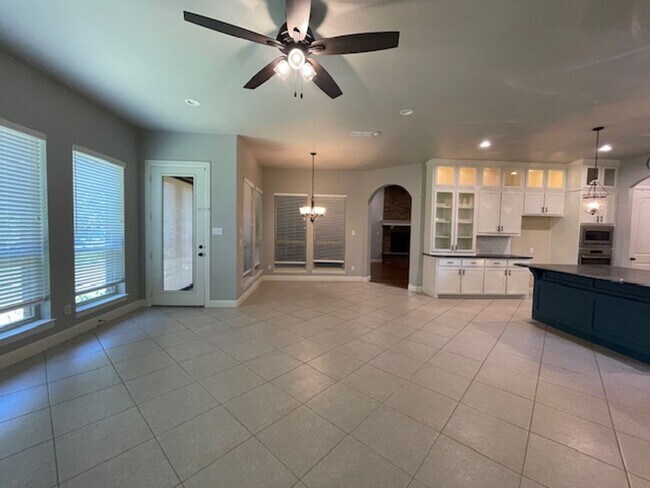 Building Photo - 7380 Granville Dr