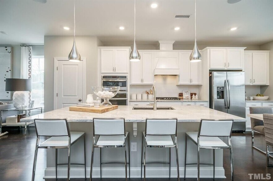 Building Photo - 2806 Austin Fls Sta