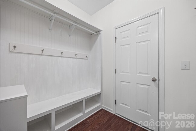 Building Photo - 872 Summerlake Dr