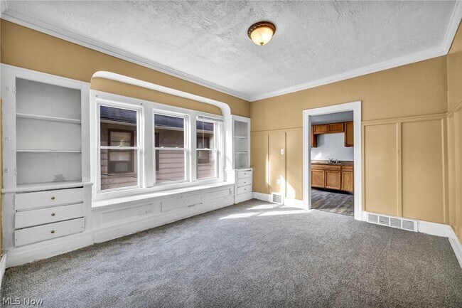 Building Photo - 3438 E 140th St