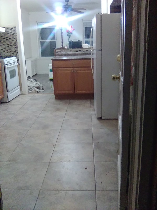 Building Photo - 2 bedroom apartment for rent