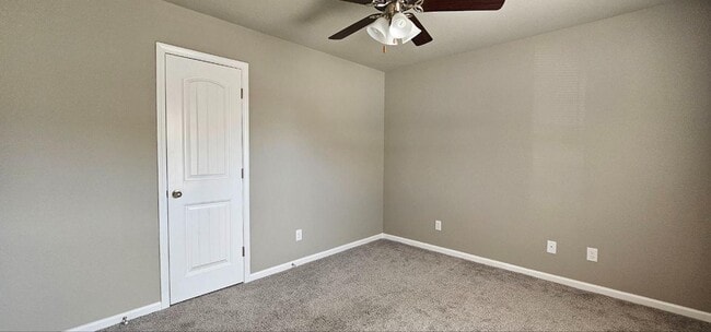 Building Photo - 4 Santiago Dr