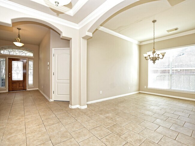 Building Photo - 1702 Buttercup Creek Blvd