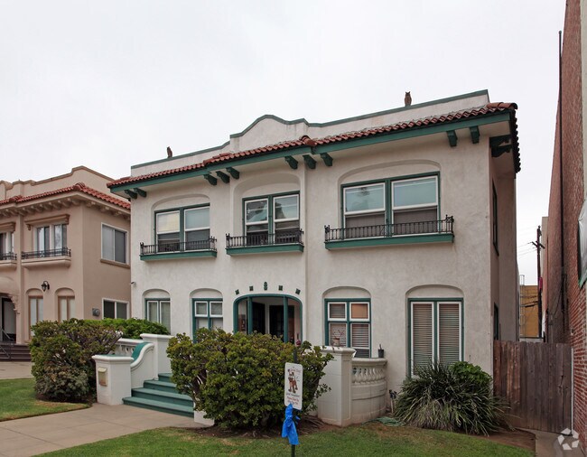Building Photo - Fourth Avenue Apartments