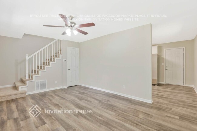 Building Photo - 1721 Flintwood Dr SE