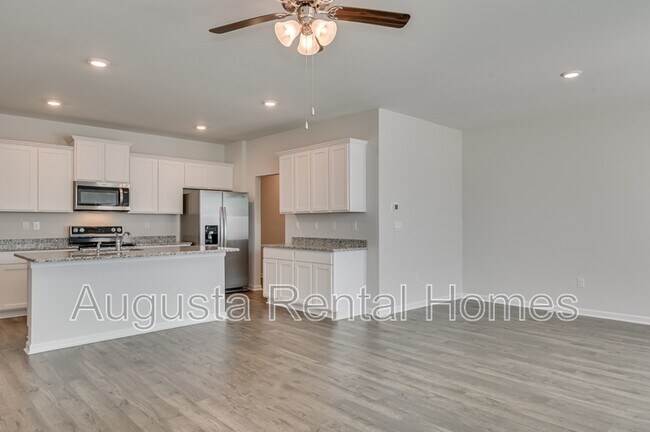Building Photo - 5419 Thrasher Ln