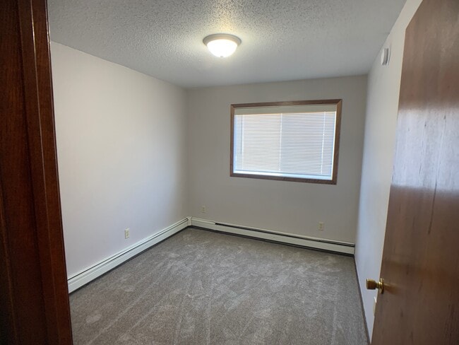 Building Photo - Kaeding Apartments - 337
