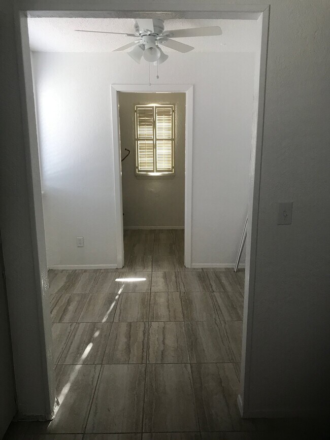 Building Photo - 10432 Seawood Dr