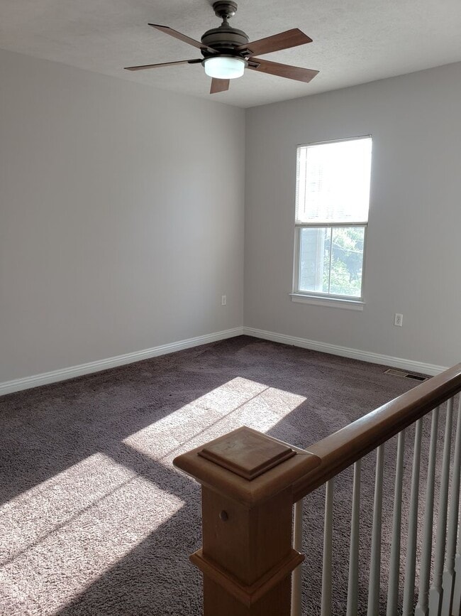 Building Photo - 1 Bed 1.5 Bath Townhome in King-Lincoln Br...