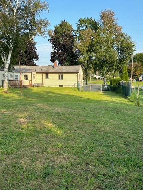 Building Photo - 84 Frost Dr