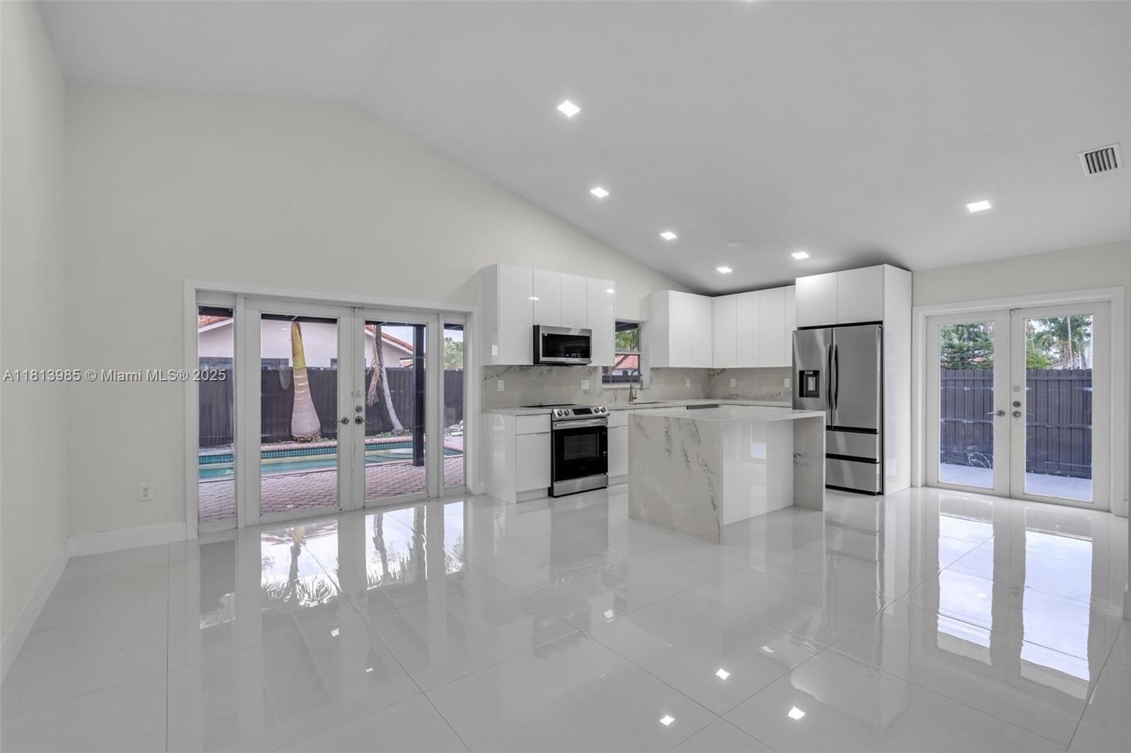 Building Photo - 803 NW 133rd Ct