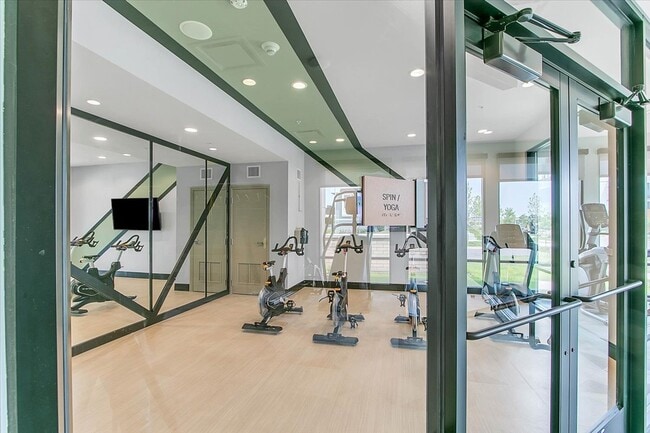 Building Photo - 3S528 Cambridge Ct