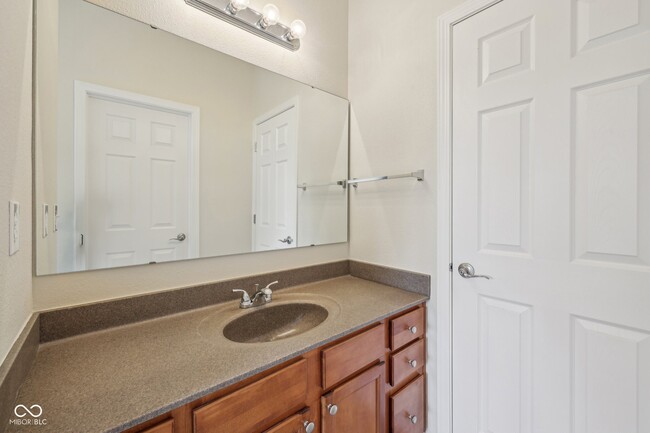 Building Photo - 15557 Bowie Dr