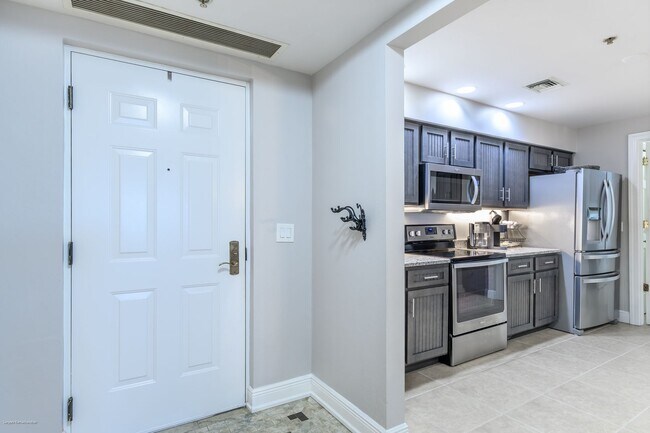 Building Photo - TURNKEY FURNISHED EXECUTIVE RENTAL IN BURN...
