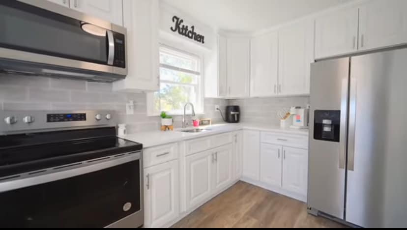 Building Photo - 611 Frost Rd